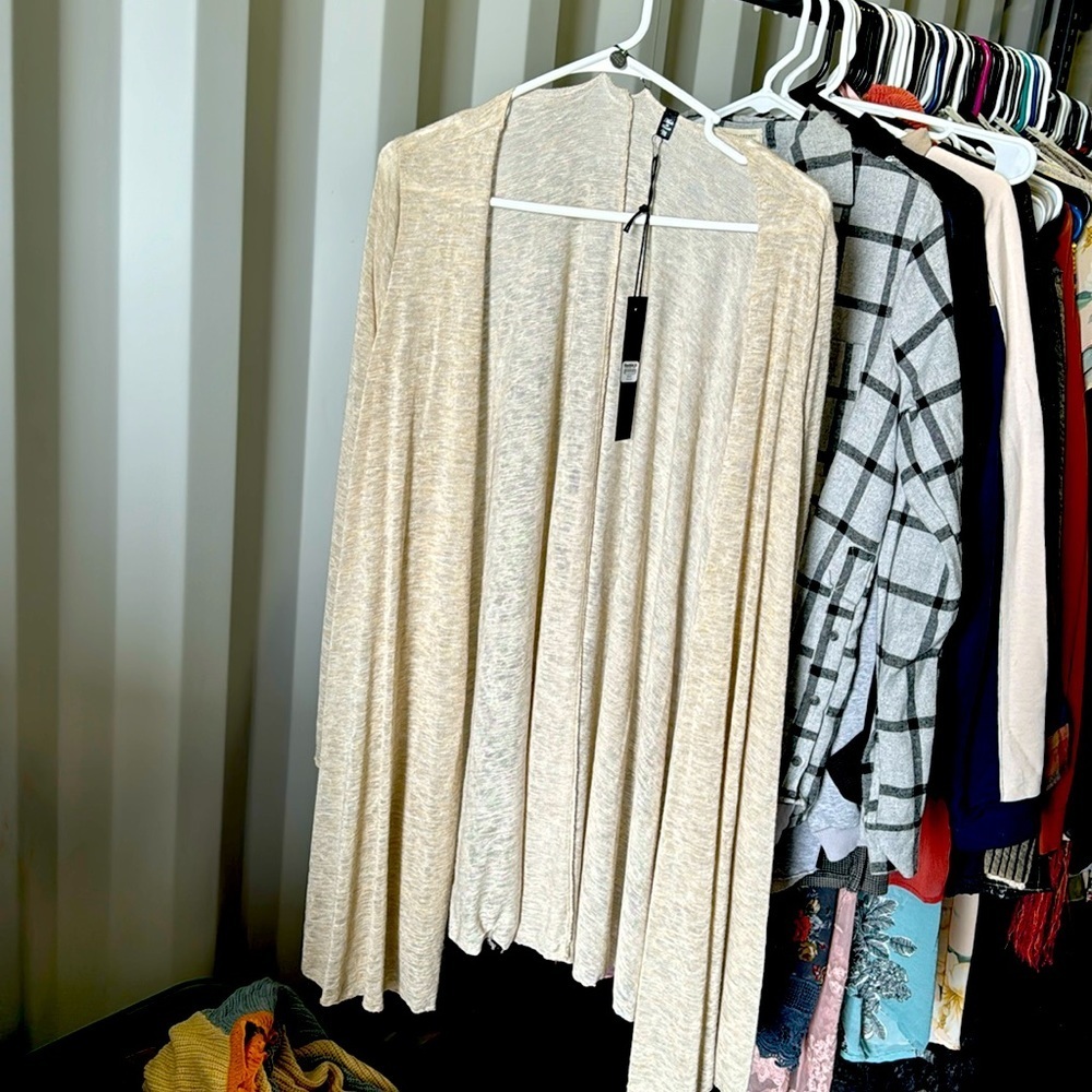 Buckle boutique open cream cardigan
